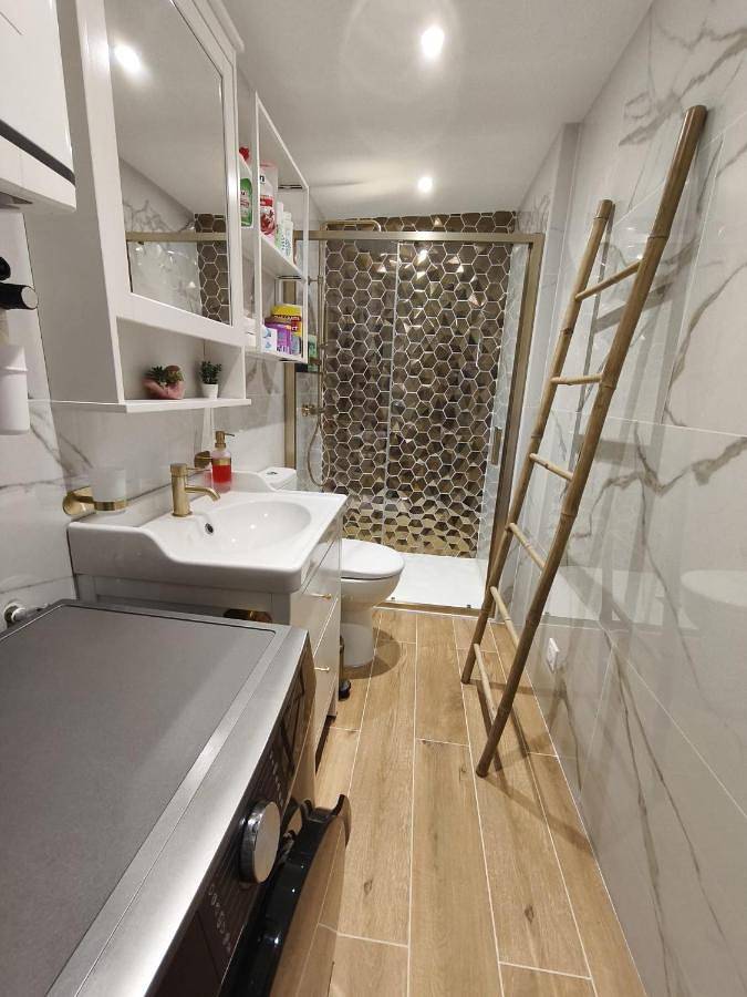 Location de vacances pour 3 personnes, avec piscine et jardin à La Motte-d'Aigues - 4