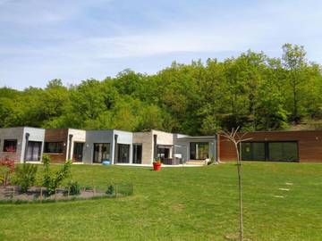 Gîte pour 10 personnes, avec jacuzzi ainsi que piscine et jardin, animaux acceptés à Orliaguet
