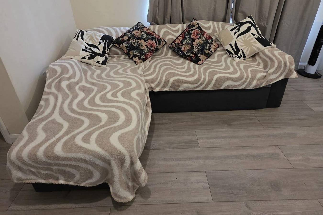3 Bed Home Sleeps 7 - Wifi & Free Street Parking in Nottingham, East Midlands
