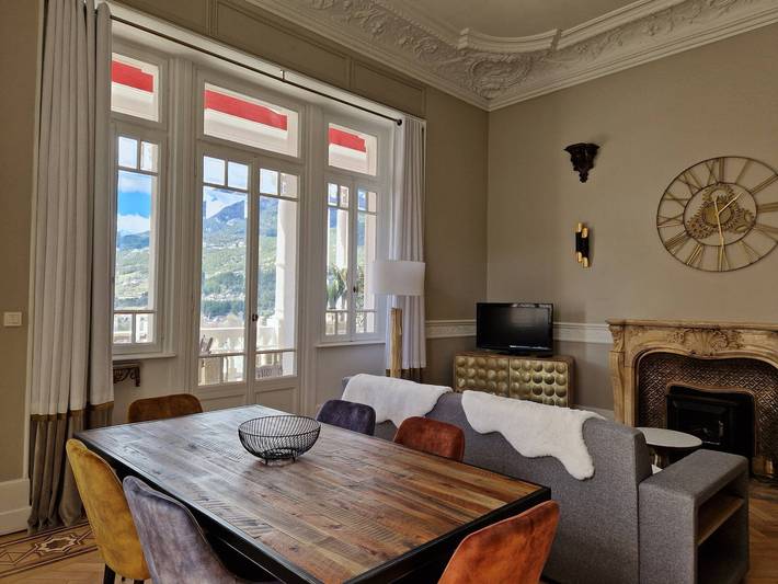 Gîte pour 8 personnes, avec piscine et sauna ainsi que jacuzzi et balcon à Jausiers - 2