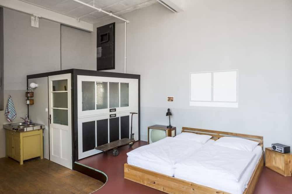 Entire apartment, Small cozy loft in the middle of creative Leipzig in Alt-West, Leipzig