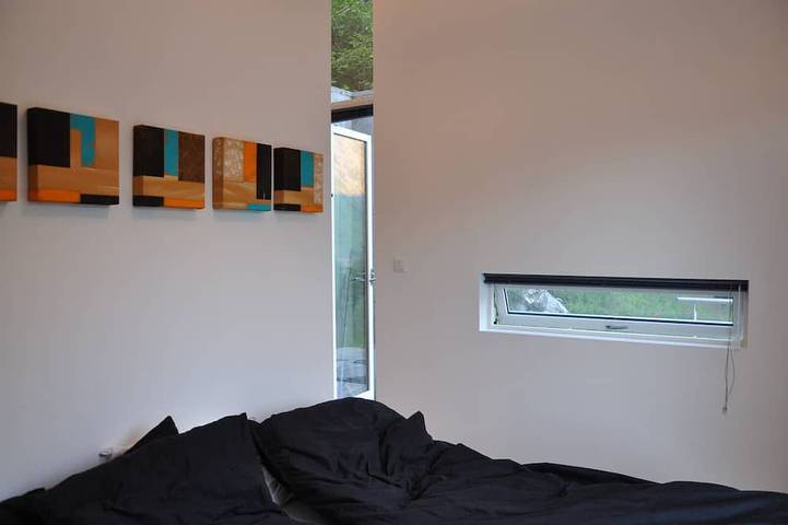 Ferienhaus in der Mitte einer wunderschönen und dramatischen Landschaft in Ørsta