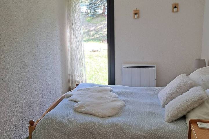 Gîte pour 6 personnes, avec jardin et balcon dans Saint-Jean-Montclar - 4