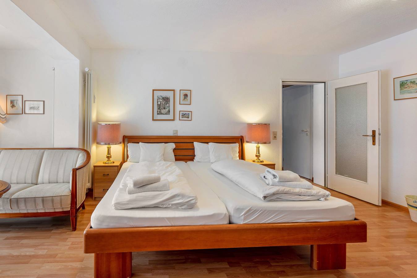 Ganze Wohnung, 'Doppelzimmer Zuzüglich Schlafraum' mit Privatterrasse und Wi-Fi in Bad Bellingen, Südschwarzwald