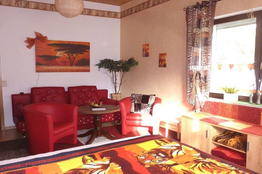 Ganze Wohnung, Blick in die Natur in Ilmenau, Thüringer Kernland