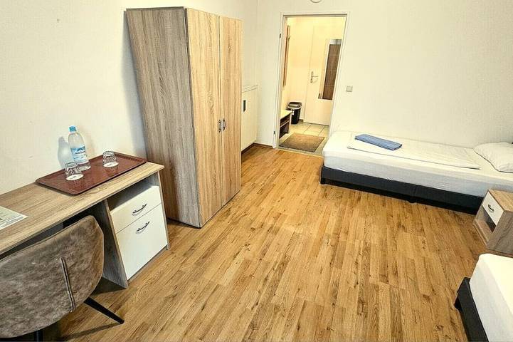 Ferienwohnung für 2 Personen, mit Terrasse und Garten in Oberschleißheim