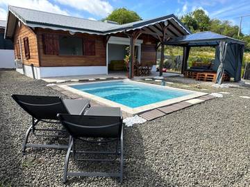 Cottage pour 6 personnes, avec jardin ainsi que vue et piscine dans Plage du Grand Macabou