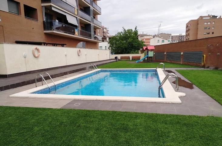 Apartamento para 5 personas, con Balcón y Jacuzzi además de Terraza y Jardín en Balaguer 