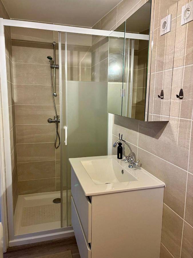 Appartement entier, One-Bedroom Apartment in Villiers-le-Bel, Val-d'Oise