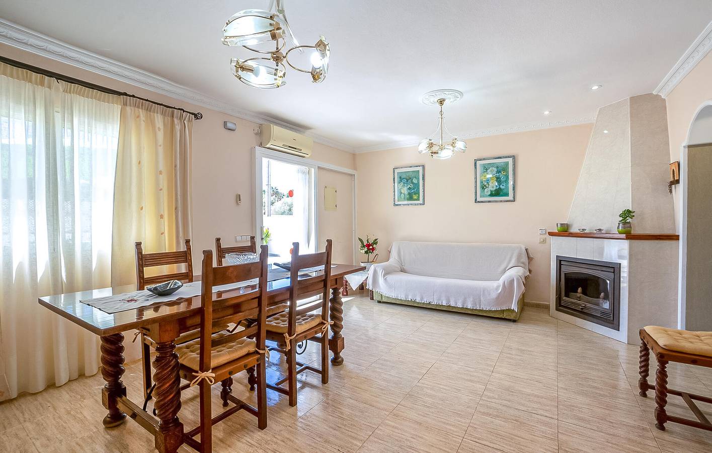 Apartamento con terraza junto a la piscina, Muro - 2.5km in Muro, Mallorca Norte