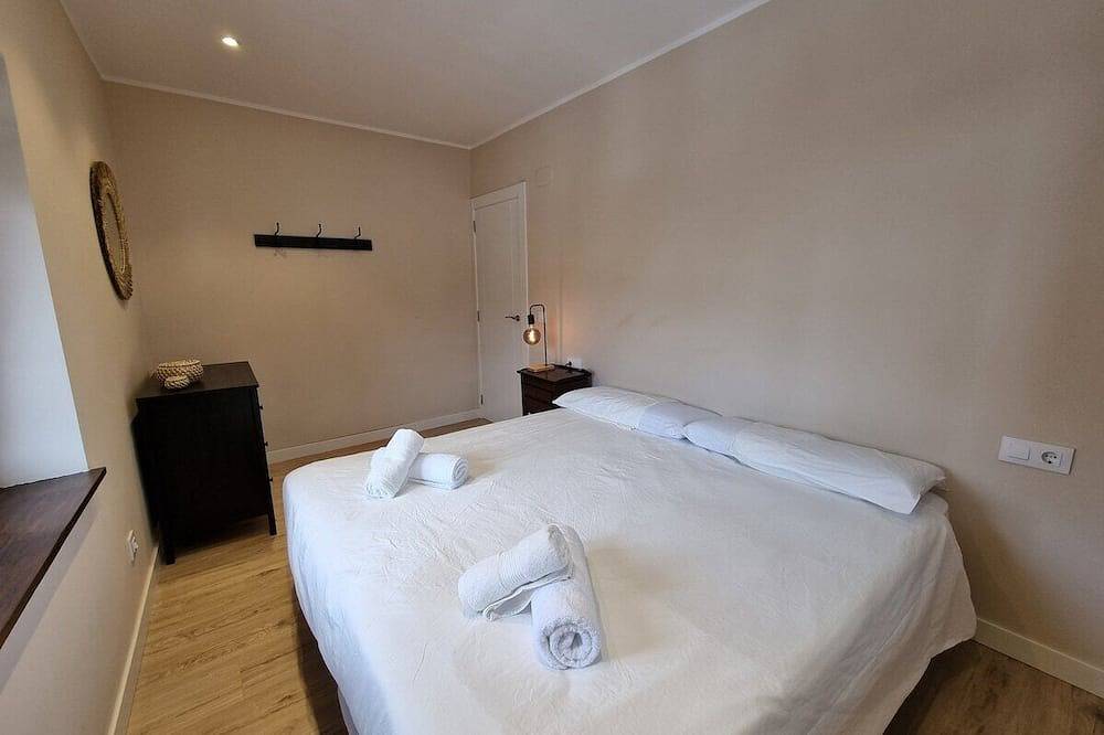 Entire apartment, 15A02  Precioso apto en pleno Puerto in Llanes, Costa Verde (Spain)