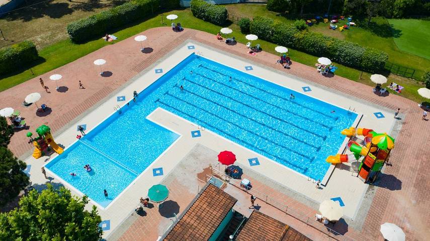 Ferienpark für 5 Personen, mit Whirlpool und Terrasse sowie Garten und Kinderpool an der Adriatisches Meer