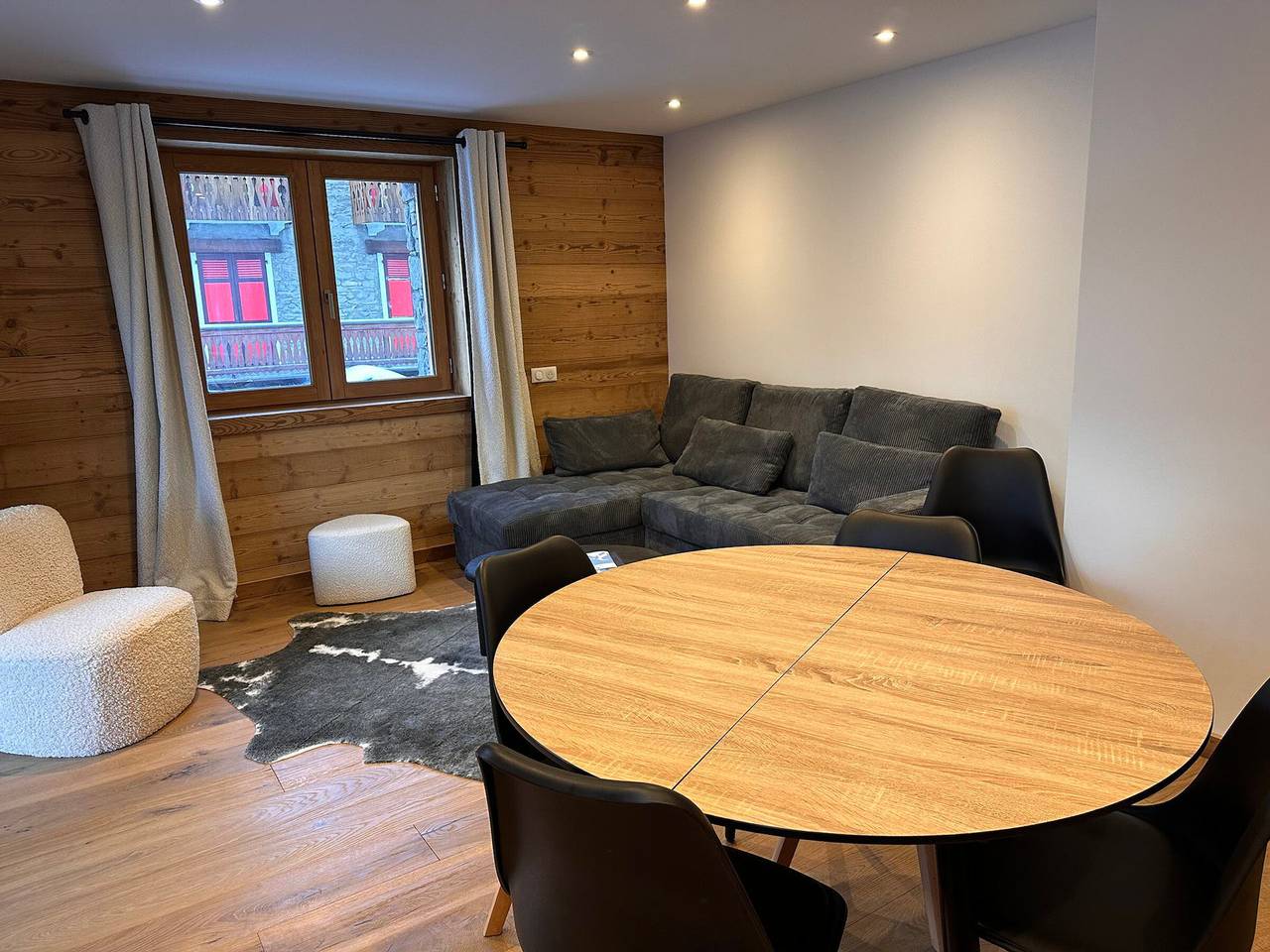 Ganze Wohnung, Neues Apartment mit Südbalkon, privatem Parkplatz, 3 Zimmer, 6 Pers in Pralognan-la-Vanoise, Vanoise-Massiv