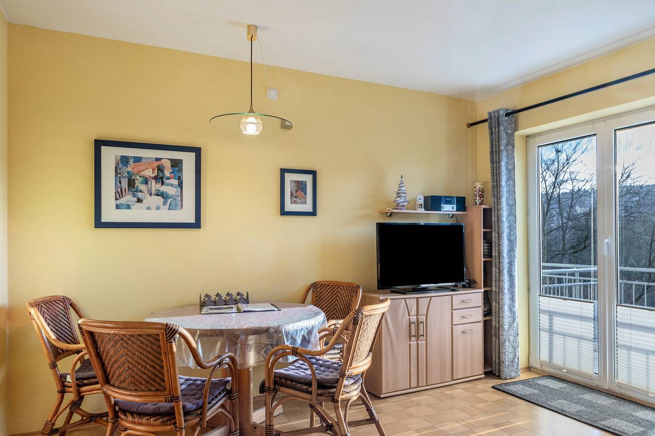 Entire apartment, Apartment 'Tannenblick 1-3' with Balcony and Wi-Fi in Oberhof, Rennsteig