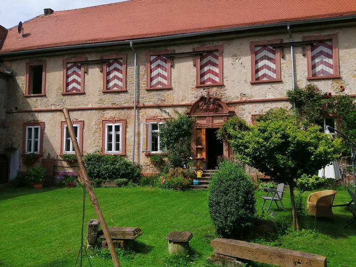 Séjournez au château de Höllrich avec jardin et Wi-Fi – jusqu’à 8 personnes in Maindreieck