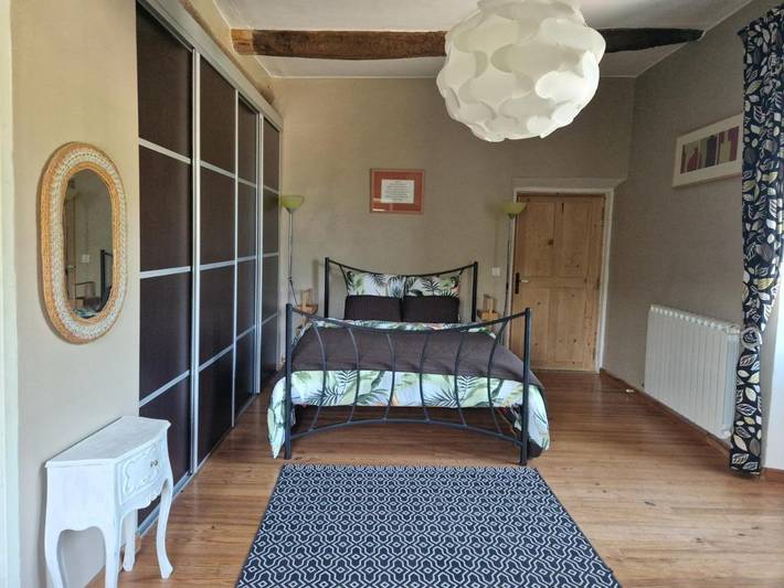 Chambre d’hôte pour 2 personnes, avec vue, animaux acceptés à Curnier