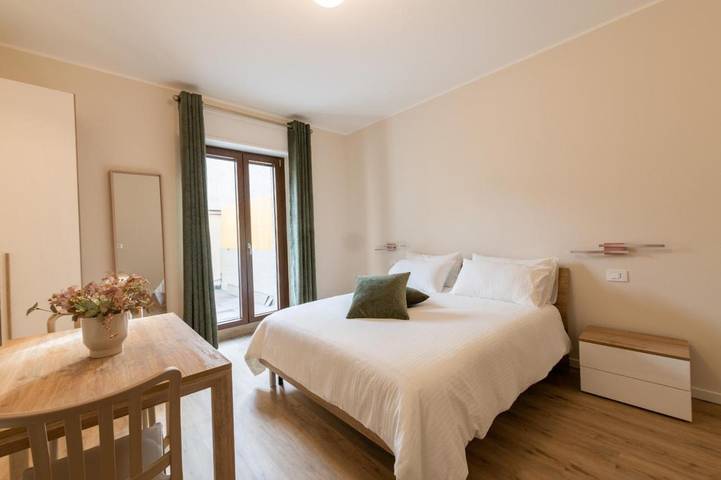 Maison d’hôte pour 4 personnes, avec balcon à Varèse