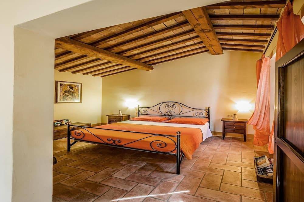 Ganze Wohnung, Kurzurlaub in den Sibillini-Hügeln in Monte San Martino, Macerata Provinz