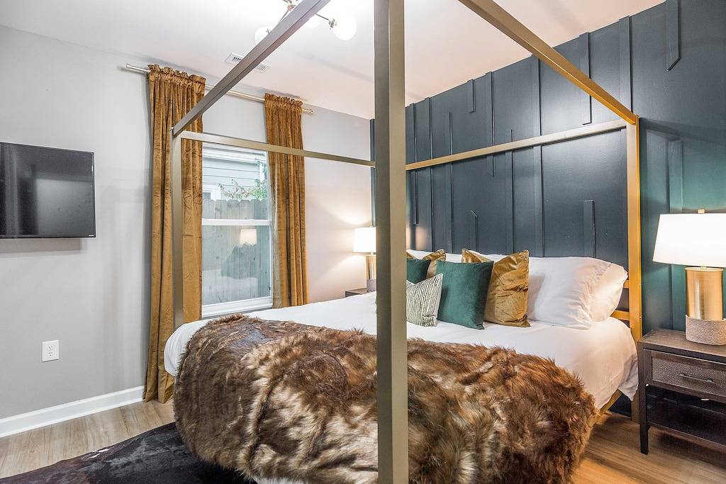 The Curated Chateau—Minutes from Louisville in New Albany, Indiana