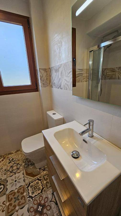 Double Room with Shared Bathroom in Galdácano, Vizcaya