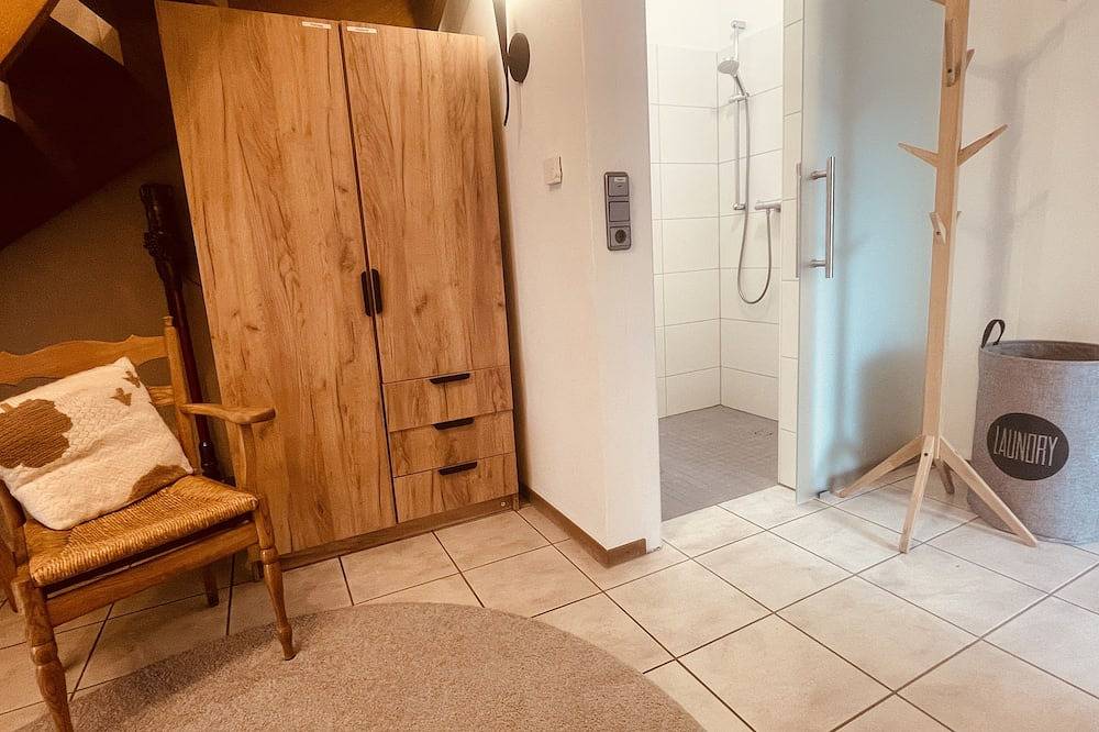 Ganze Wohnung, Stylisches Apartment, Sauna and Wellness in Lübbecke, Wiehengebirge