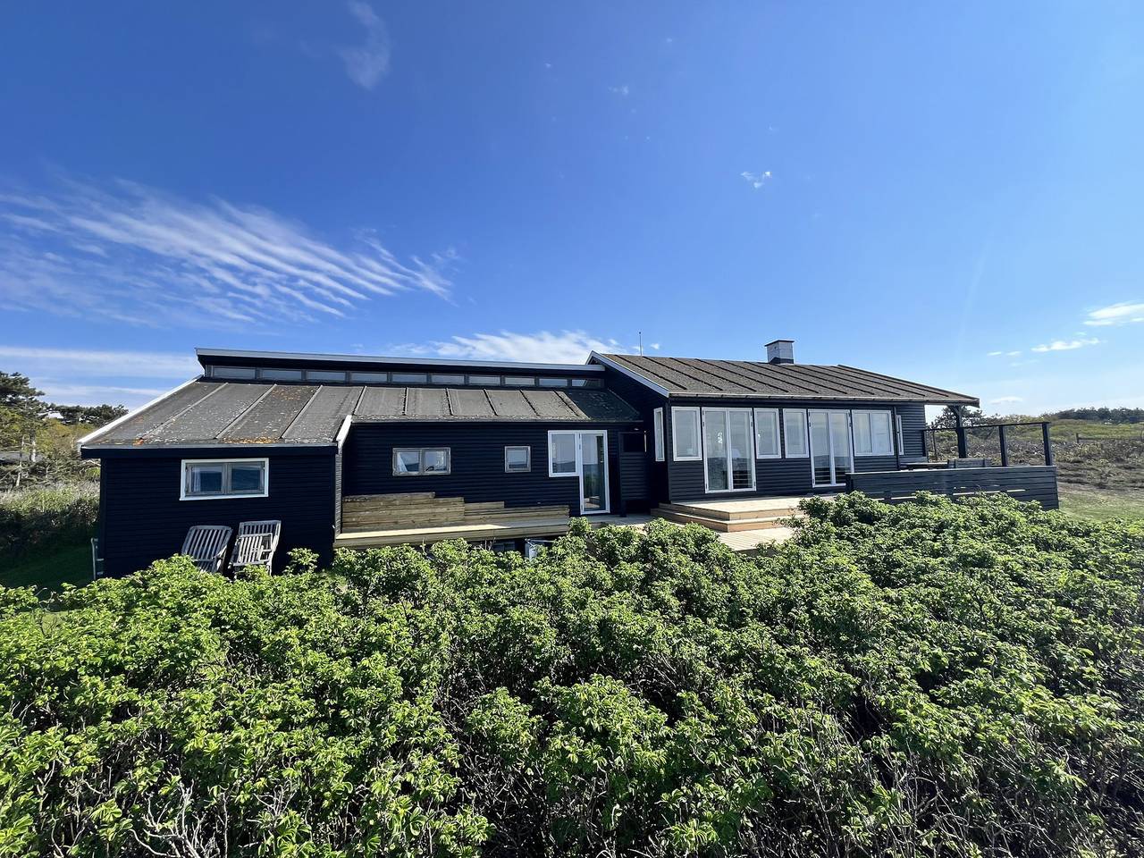 Lyst og lækkert sommerhus helt ned til vandet in Rørvig, Nordwestseeland