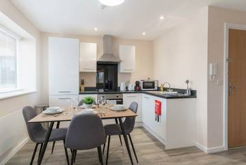 Apartment for 3 People in Greater Manchester, Photo 1
