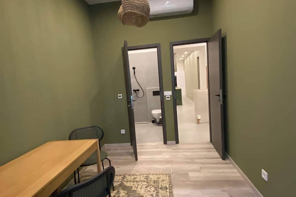 Apartamento entero, Unique 4-bedroom, 4-bathroom apartment in the heart of Budapest. in Budapest, Közép-Magyarország