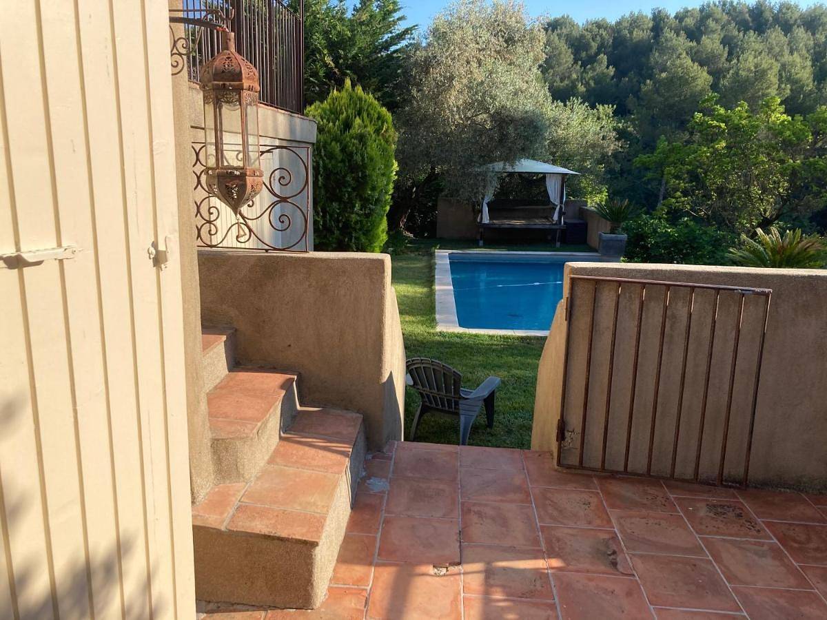 Three-Bedroom Villa in Marseille, Marseille en omgeving