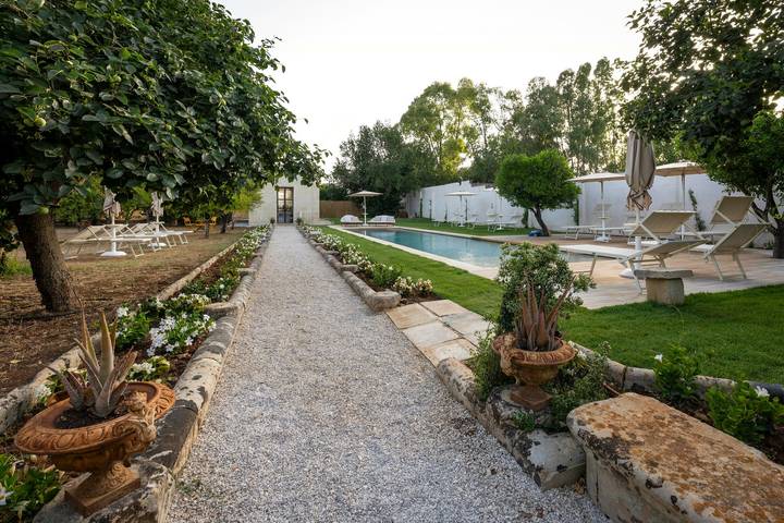 Casa vacanza per 19 persone, con giardino, adatto a famiglie con bambini in Cannole