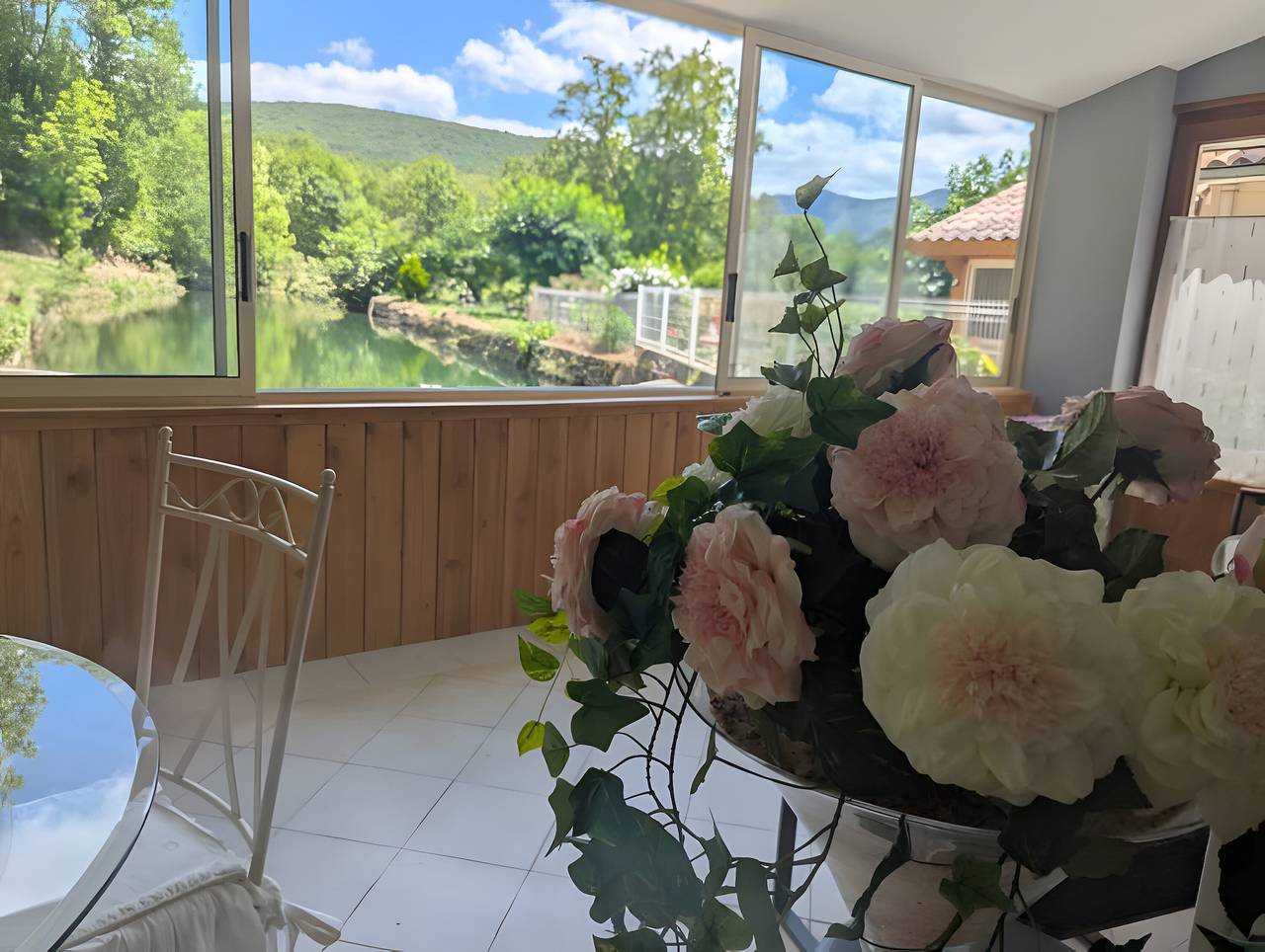Appartement 'Moulin Ariège' mit Bergblick, privatem Garten und Klimaanlage in Carla-de-Roquefort, Ariège