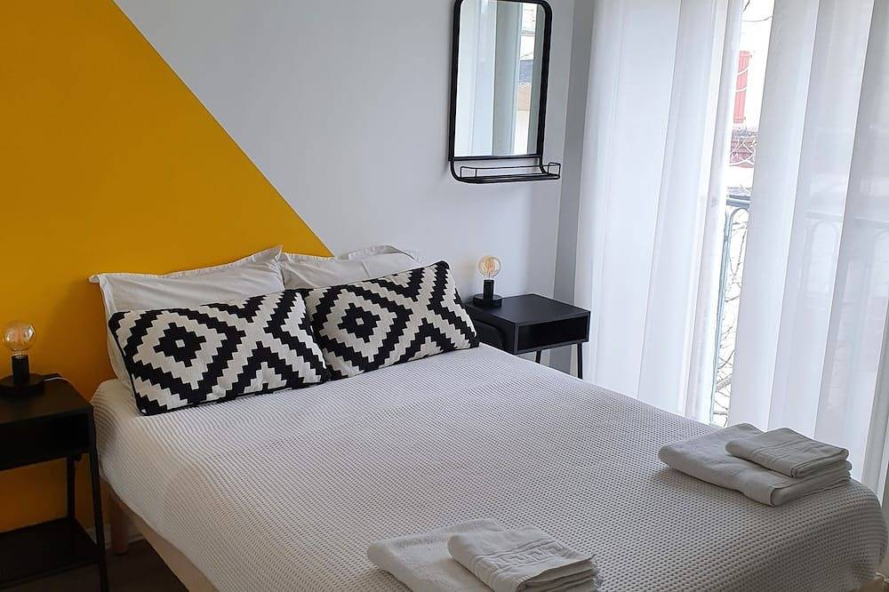 Gîte Les Arches - 15 personnes - 6 chambres in Beauvallon, Lyon et ses environs