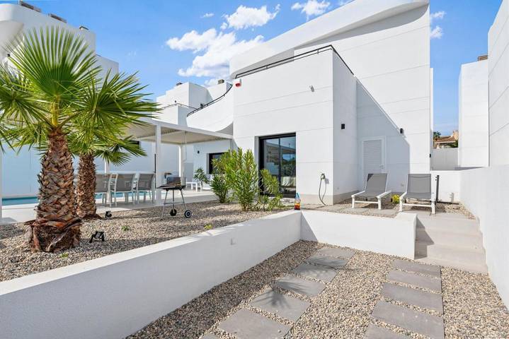 Casa rural para 8 personas, con vistas además de piscina y jardín, Se admiten mascotas en Rojales - 2