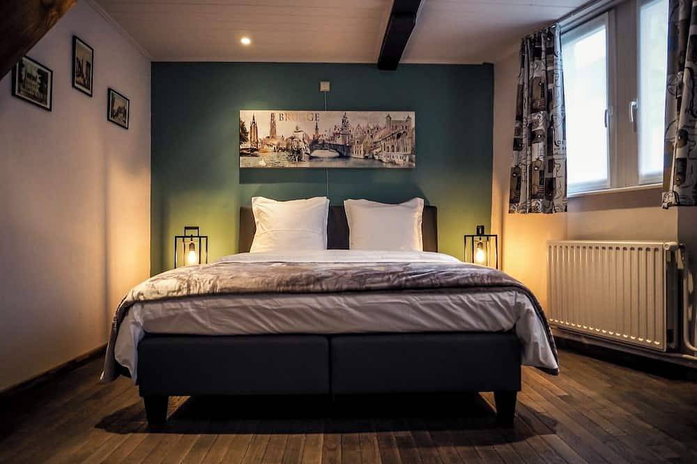 'De Hoedenmaker': Cosy 17th century Flemish House in historical centre of Bruges in Bruges, West Flanders
