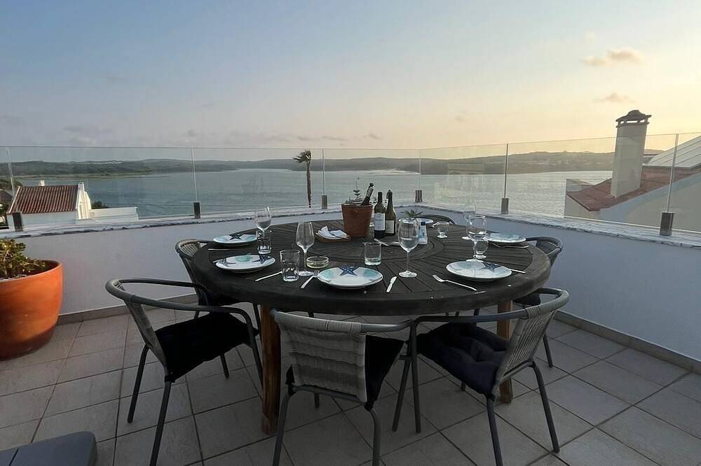 Casa vacanza a Oeste a partire da 355€ a notte