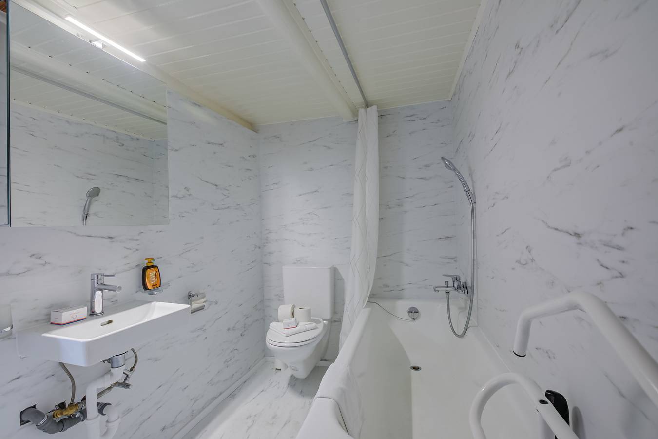 Ganze Wohnung, Rustic mountain Brissago 2 in Brissago, Tessiner Alpen