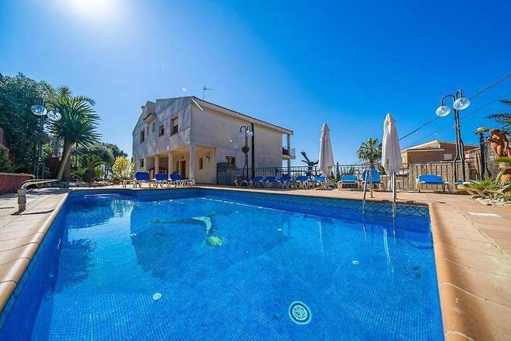 Villa für 20 Personen, mit Garten und Pool sowie Ausblick - 1