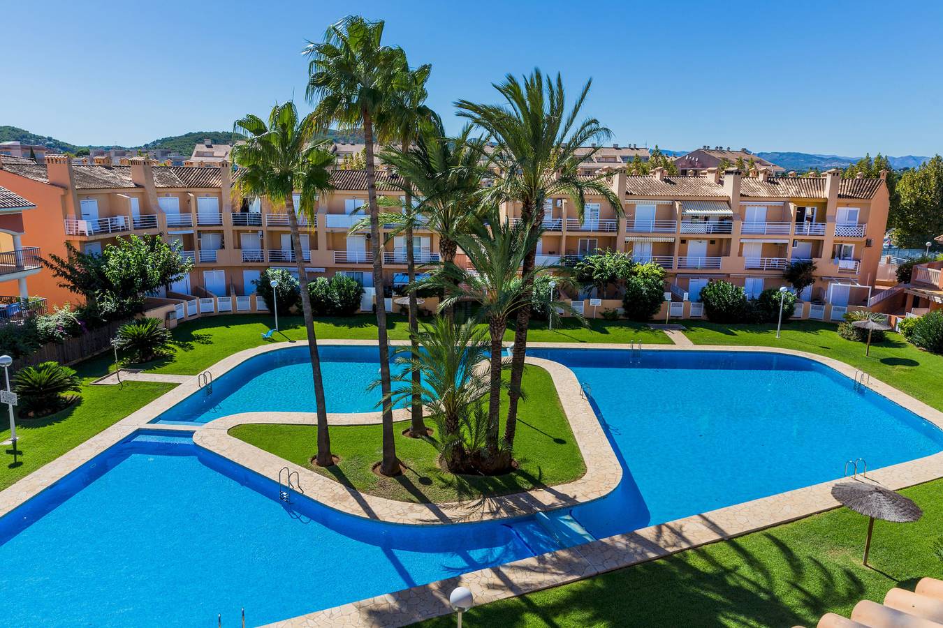 Entire apartment, Sunny Deluxe Duplex Arenal Park Ii Javea in Avenida de Augusta, Jávea