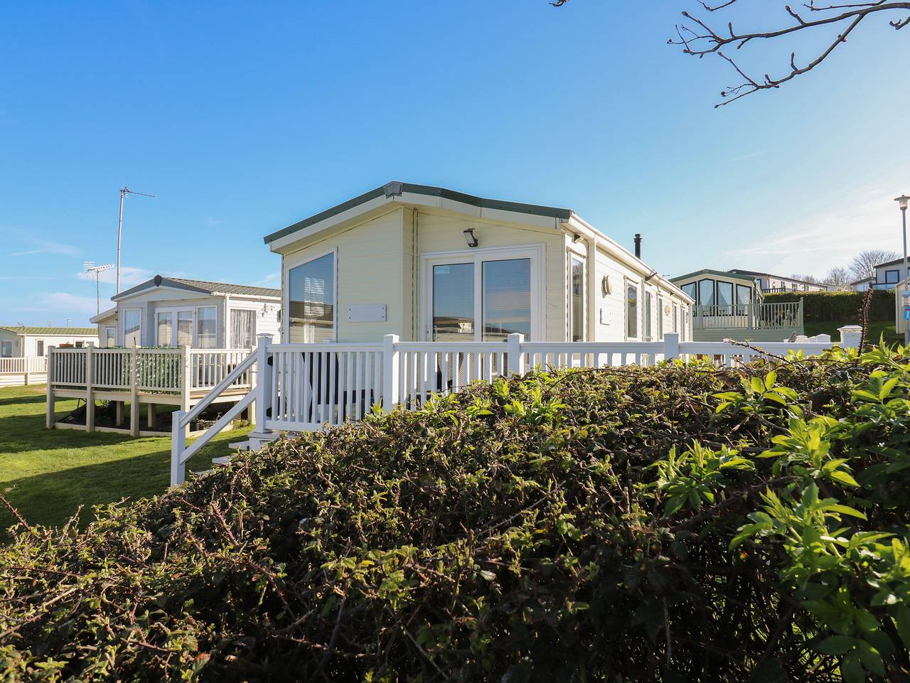 Ocean Breeze Escape in Allhallows, Medway