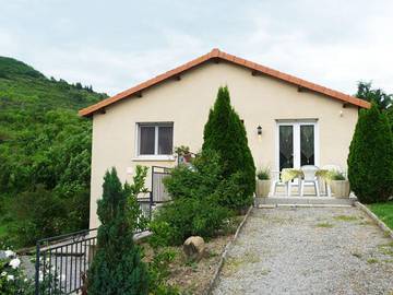 Villa pour 4 personnes, avec jardin et balcon dans l' Aveyron