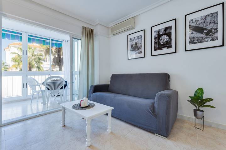 Appartement entier, Appartement "La Mata Beach" avec piscine partagée, Wi-Fi et climatisation in Torrevieja, Costa Blanca