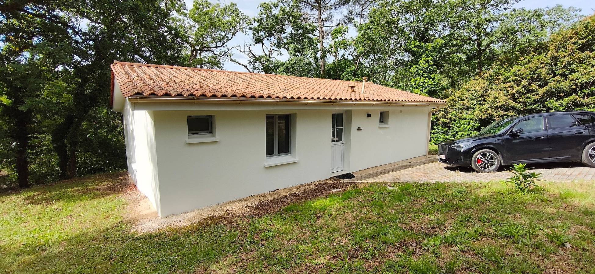 Maison de vacances « Colombard » avec vue sur lac, piscine partagée et Wi-Fi in Brossac, Charente