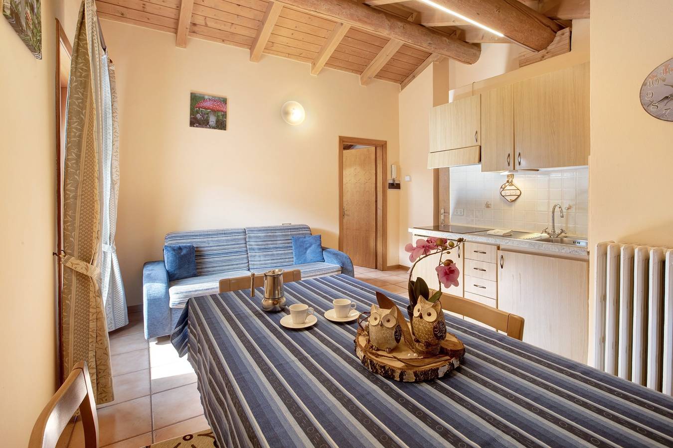 Appartement entier, Appartement 'Bait Dal Cucù Appartamento Ables' avec vue sur la montagne, jardin partagé et Wi-Fi in Livigno (Town), Livigno