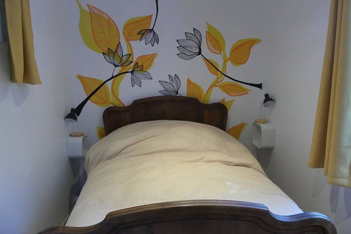 Gîte pour 4 personnes, avec jardin à Villy-le-Pelloux - 2