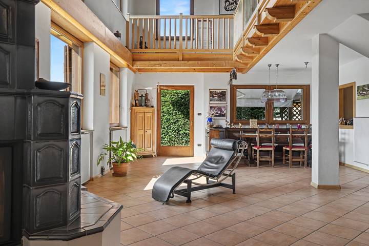 Villa mit Bergblick, privater Terrasse und Wlan in Grumes, Altavalle