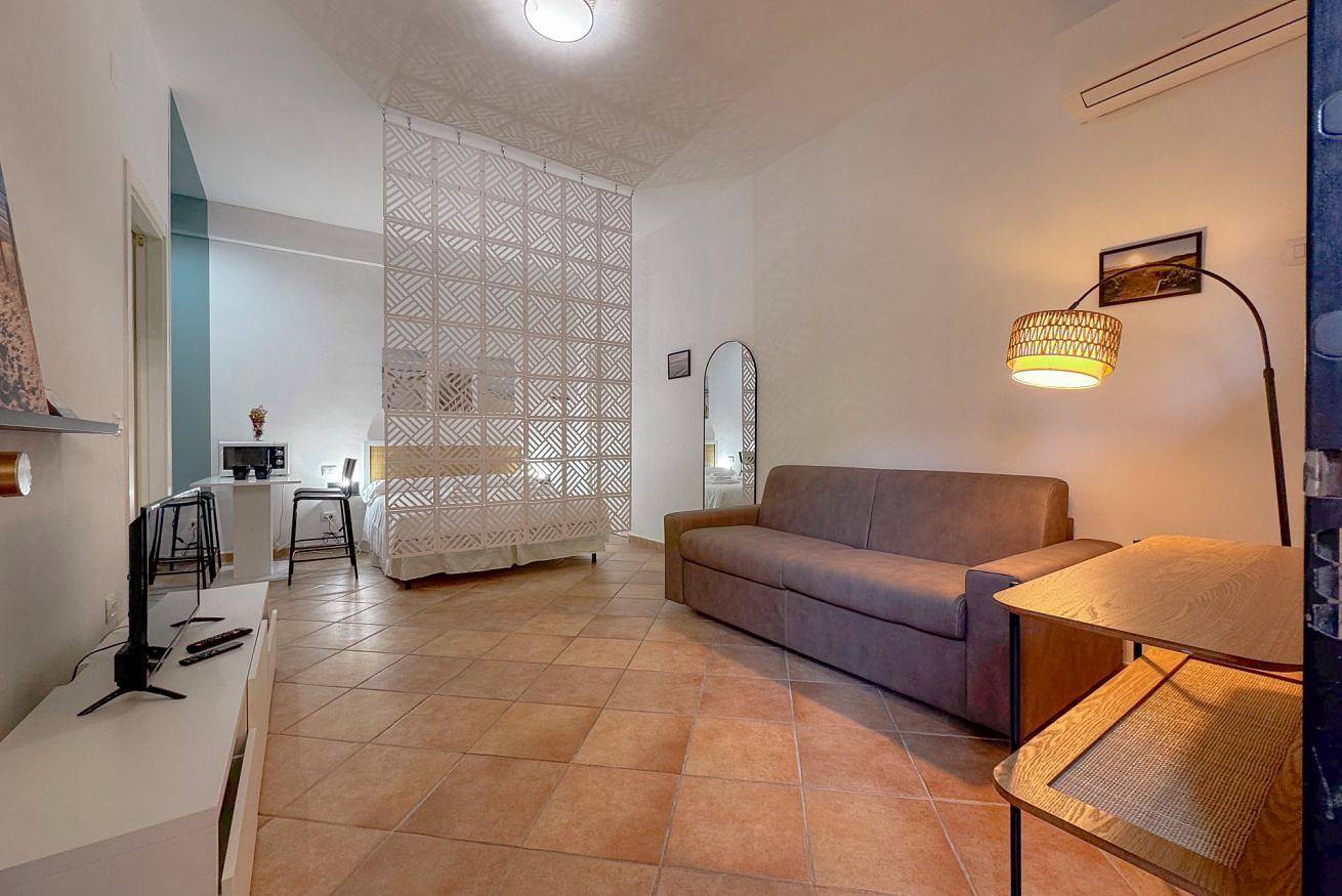 Ganze Wohnung, Modern & Cozy Studio Steps from Beach in San Benedetto del Tronto, Riviera delle Palme