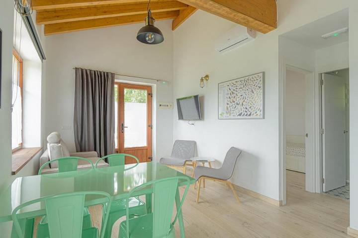 Casa rural con piscina para 3 personas, con terraza y piscina para niños, Se admiten mascotas en Cantabria - 2