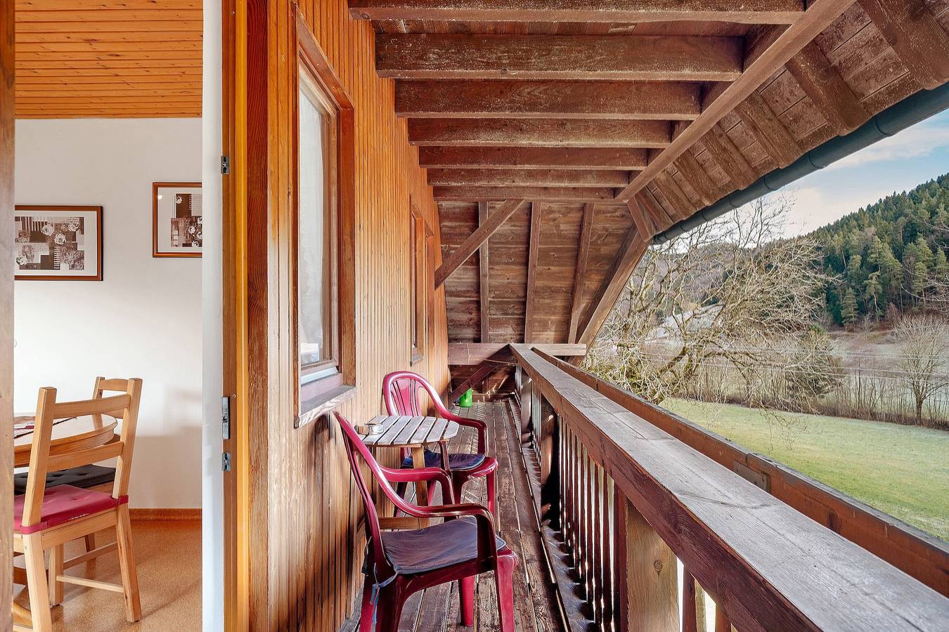 Ganze Wohnung, Ferienwohnung 'Elzblick' mit Gemeinschaftspool, Gemeinschaftsgarten und Wlan in Elzach, Mittlerer Schwarzwald
