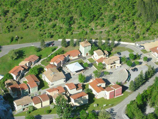 Location de vacances pour 4 personnes, avec jardin ainsi que vue et piscine dans Thermes de Digne les Bains - 2