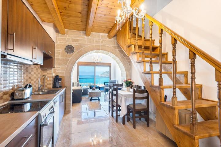 Appartement entier, Appartement de vacances pour 6 personnes avec terrasse in Plataniás, Région de la Canée